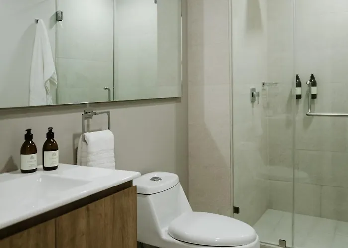 Chic Loft Near Roma Design, Comfort & Rooftop Pool *